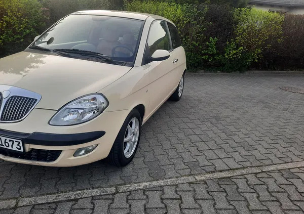 wielkopolskie Lancia Ypsilon cena 7500 przebieg: 156000, rok produkcji 2003 z Swarzędz